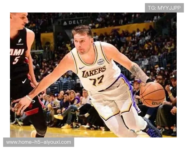 东契奇29+11+10，湖人3连胜升第三！一战评出4大功臣数据不会说谎，东契奇来湖人