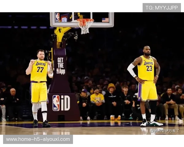 东契奇依然是无所不能的表现，詹姆斯再不回来要成四当家了，东契奇找詹姆斯要球衣