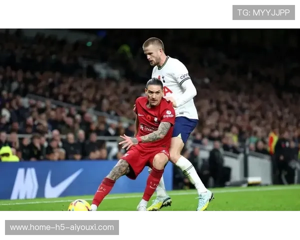 努涅斯反越位推射建功